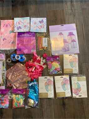 Party City Pastel Balloon & Lantern Party Kit - Pink, Blue, Mint